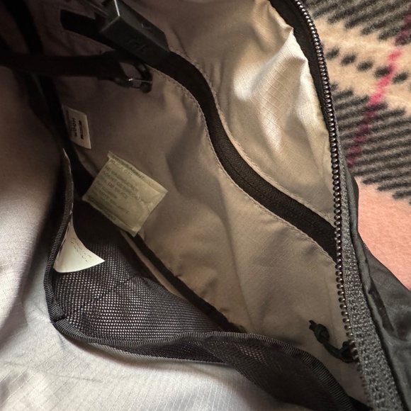 NWT Baboon The The Moon Crescent Crossbody (4.7L) in Black - Picture 6 of 6